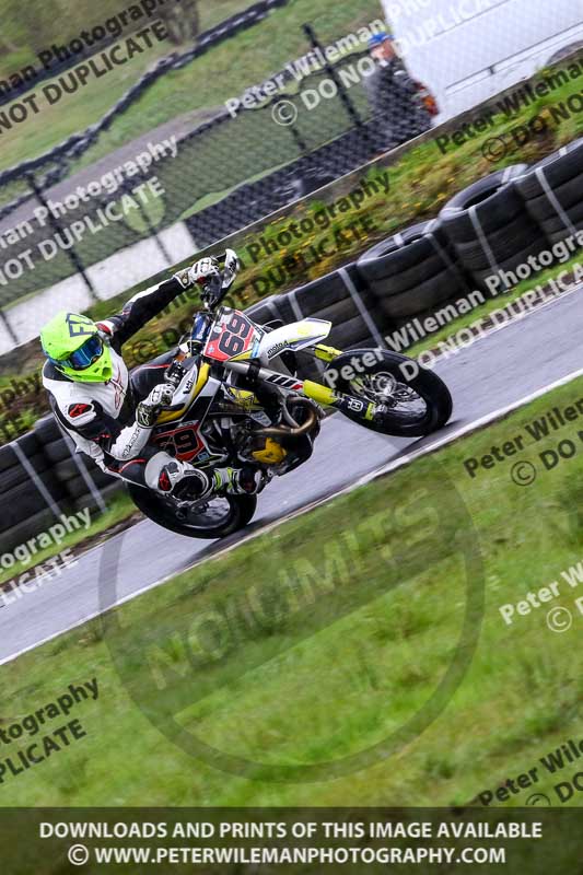 Three Sisters;Three Sisters photographs;Three Sisters trackday photographs;enduro digital images;event digital images;eventdigitalimages;lydden no limits trackday;no limits trackdays;peter wileman photography;racing digital images;trackday digital images;trackday photos