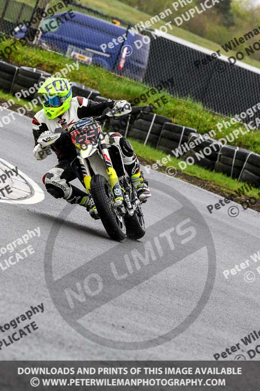Three Sisters;Three Sisters photographs;Three Sisters trackday photographs;enduro digital images;event digital images;eventdigitalimages;lydden no limits trackday;no limits trackdays;peter wileman photography;racing digital images;trackday digital images;trackday photos