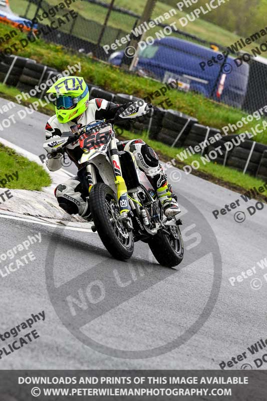 Three Sisters;Three Sisters photographs;Three Sisters trackday photographs;enduro digital images;event digital images;eventdigitalimages;lydden no limits trackday;no limits trackdays;peter wileman photography;racing digital images;trackday digital images;trackday photos