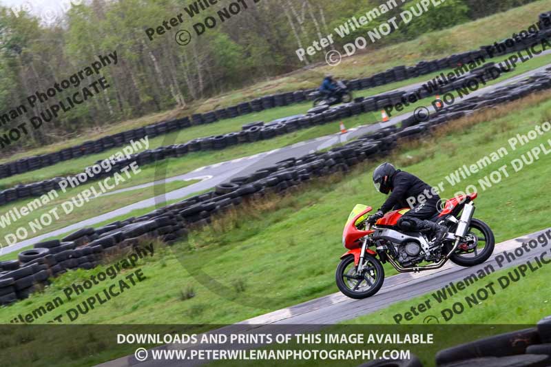 Three Sisters;Three Sisters photographs;Three Sisters trackday photographs;enduro digital images;event digital images;eventdigitalimages;lydden no limits trackday;no limits trackdays;peter wileman photography;racing digital images;trackday digital images;trackday photos