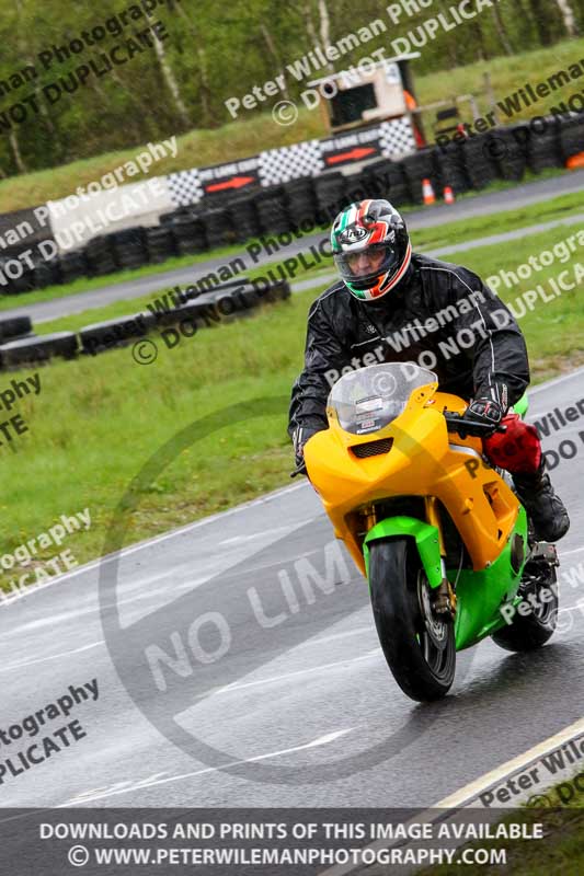 Three Sisters;Three Sisters photographs;Three Sisters trackday photographs;enduro digital images;event digital images;eventdigitalimages;lydden no limits trackday;no limits trackdays;peter wileman photography;racing digital images;trackday digital images;trackday photos