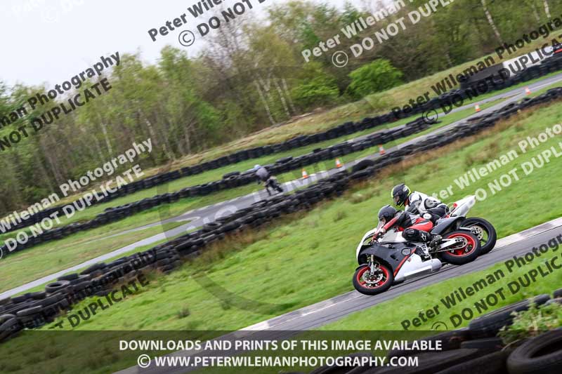 Three Sisters;Three Sisters photographs;Three Sisters trackday photographs;enduro digital images;event digital images;eventdigitalimages;lydden no limits trackday;no limits trackdays;peter wileman photography;racing digital images;trackday digital images;trackday photos