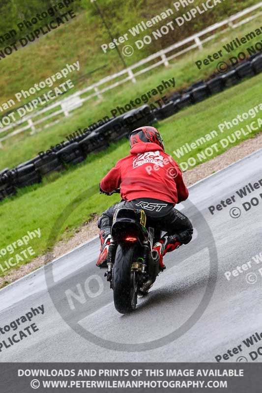Three Sisters;Three Sisters photographs;Three Sisters trackday photographs;enduro digital images;event digital images;eventdigitalimages;lydden no limits trackday;no limits trackdays;peter wileman photography;racing digital images;trackday digital images;trackday photos