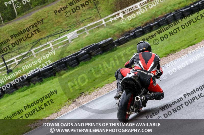 Three Sisters;Three Sisters photographs;Three Sisters trackday photographs;enduro digital images;event digital images;eventdigitalimages;lydden no limits trackday;no limits trackdays;peter wileman photography;racing digital images;trackday digital images;trackday photos