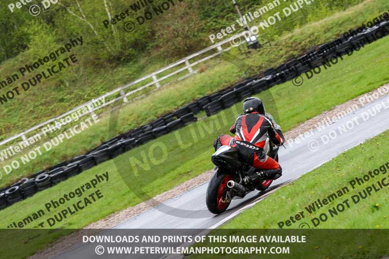 Three Sisters;Three Sisters photographs;Three Sisters trackday photographs;enduro digital images;event digital images;eventdigitalimages;lydden no limits trackday;no limits trackdays;peter wileman photography;racing digital images;trackday digital images;trackday photos