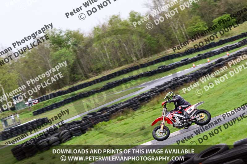 Three Sisters;Three Sisters photographs;Three Sisters trackday photographs;enduro digital images;event digital images;eventdigitalimages;lydden no limits trackday;no limits trackdays;peter wileman photography;racing digital images;trackday digital images;trackday photos
