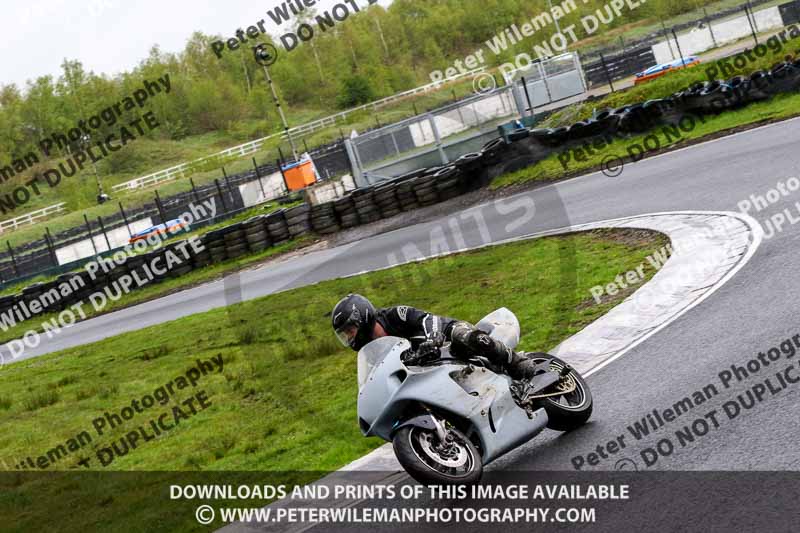 Three Sisters;Three Sisters photographs;Three Sisters trackday photographs;enduro digital images;event digital images;eventdigitalimages;lydden no limits trackday;no limits trackdays;peter wileman photography;racing digital images;trackday digital images;trackday photos
