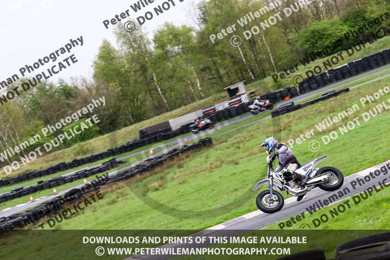 Three Sisters;Three Sisters photographs;Three Sisters trackday photographs;enduro digital images;event digital images;eventdigitalimages;lydden no limits trackday;no limits trackdays;peter wileman photography;racing digital images;trackday digital images;trackday photos