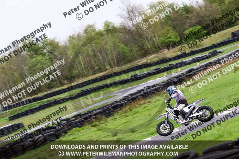 Three Sisters;Three Sisters photographs;Three Sisters trackday photographs;enduro digital images;event digital images;eventdigitalimages;lydden no limits trackday;no limits trackdays;peter wileman photography;racing digital images;trackday digital images;trackday photos