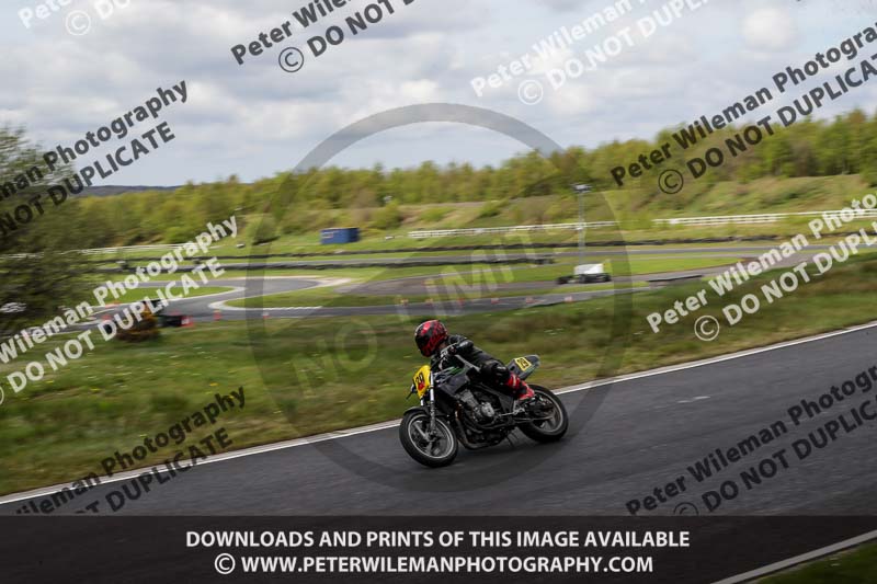 Three Sisters;Three Sisters photographs;Three Sisters trackday photographs;enduro digital images;event digital images;eventdigitalimages;lydden no limits trackday;no limits trackdays;peter wileman photography;racing digital images;trackday digital images;trackday photos