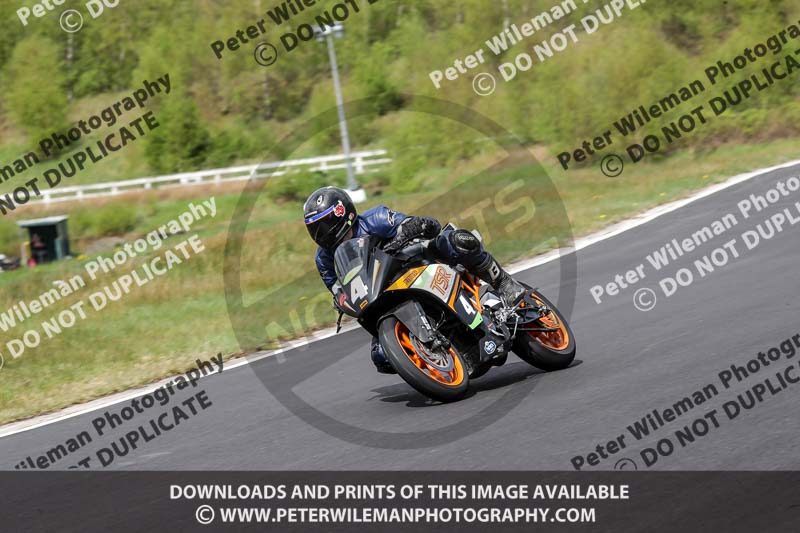 Three Sisters;Three Sisters photographs;Three Sisters trackday photographs;enduro digital images;event digital images;eventdigitalimages;lydden no limits trackday;no limits trackdays;peter wileman photography;racing digital images;trackday digital images;trackday photos