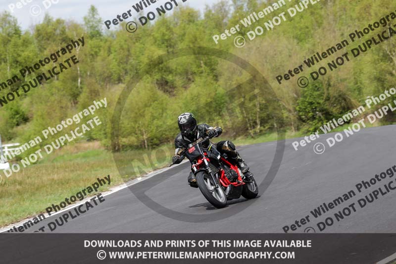 Three Sisters;Three Sisters photographs;Three Sisters trackday photographs;enduro digital images;event digital images;eventdigitalimages;lydden no limits trackday;no limits trackdays;peter wileman photography;racing digital images;trackday digital images;trackday photos