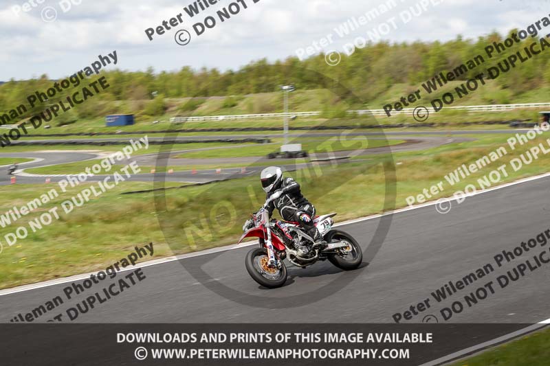 Three Sisters;Three Sisters photographs;Three Sisters trackday photographs;enduro digital images;event digital images;eventdigitalimages;lydden no limits trackday;no limits trackdays;peter wileman photography;racing digital images;trackday digital images;trackday photos