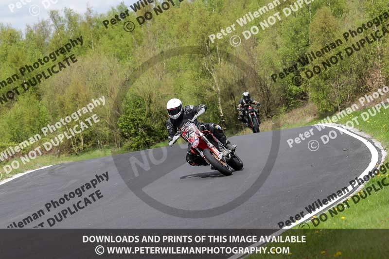 Three Sisters;Three Sisters photographs;Three Sisters trackday photographs;enduro digital images;event digital images;eventdigitalimages;lydden no limits trackday;no limits trackdays;peter wileman photography;racing digital images;trackday digital images;trackday photos
