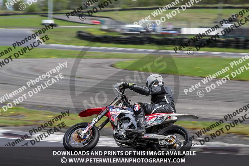 Three Sisters;Three Sisters photographs;Three Sisters trackday photographs;enduro digital images;event digital images;eventdigitalimages;lydden no limits trackday;no limits trackdays;peter wileman photography;racing digital images;trackday digital images;trackday photos
