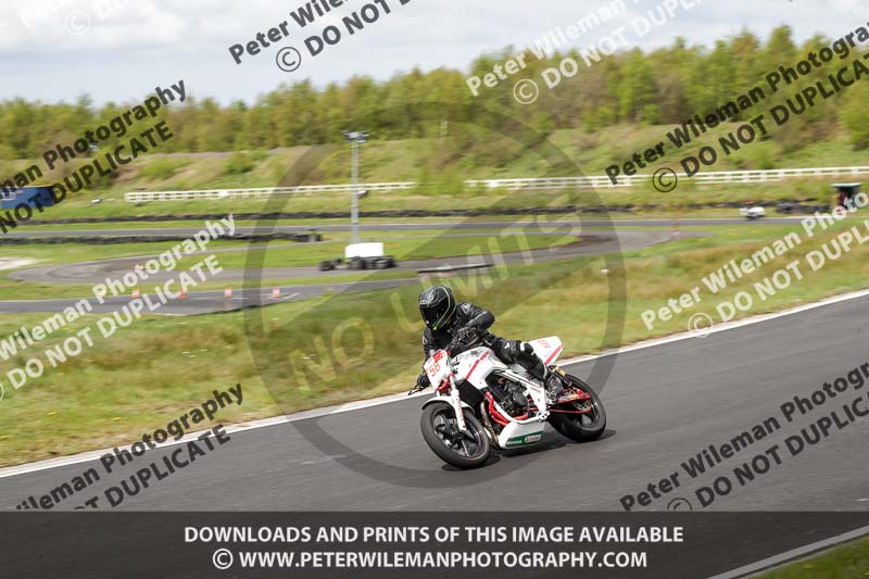 Three Sisters;Three Sisters photographs;Three Sisters trackday photographs;enduro digital images;event digital images;eventdigitalimages;lydden no limits trackday;no limits trackdays;peter wileman photography;racing digital images;trackday digital images;trackday photos