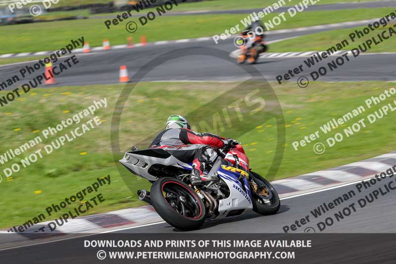 Three Sisters;Three Sisters photographs;Three Sisters trackday photographs;enduro digital images;event digital images;eventdigitalimages;lydden no limits trackday;no limits trackdays;peter wileman photography;racing digital images;trackday digital images;trackday photos