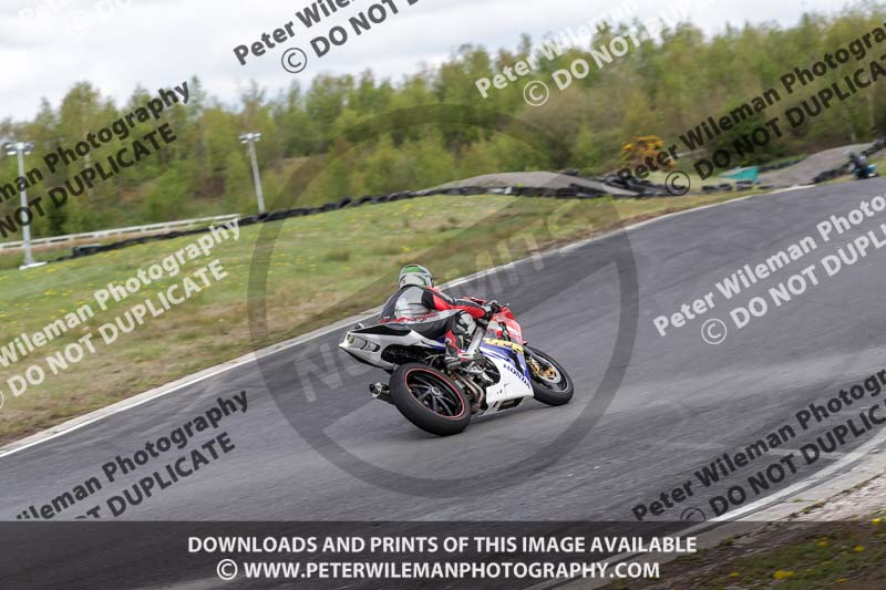 Three Sisters;Three Sisters photographs;Three Sisters trackday photographs;enduro digital images;event digital images;eventdigitalimages;lydden no limits trackday;no limits trackdays;peter wileman photography;racing digital images;trackday digital images;trackday photos