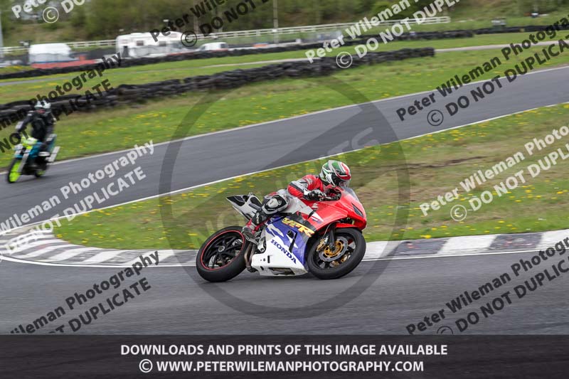 Three Sisters;Three Sisters photographs;Three Sisters trackday photographs;enduro digital images;event digital images;eventdigitalimages;lydden no limits trackday;no limits trackdays;peter wileman photography;racing digital images;trackday digital images;trackday photos