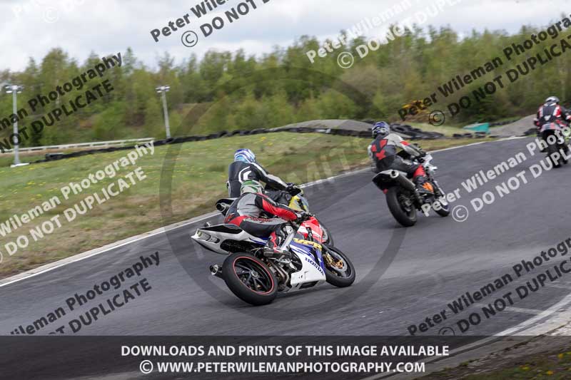 Three Sisters;Three Sisters photographs;Three Sisters trackday photographs;enduro digital images;event digital images;eventdigitalimages;lydden no limits trackday;no limits trackdays;peter wileman photography;racing digital images;trackday digital images;trackday photos