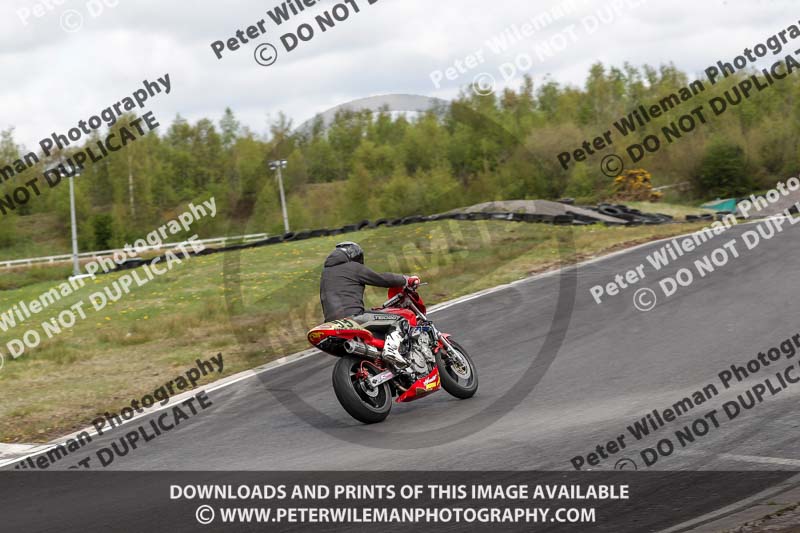 Three Sisters;Three Sisters photographs;Three Sisters trackday photographs;enduro digital images;event digital images;eventdigitalimages;lydden no limits trackday;no limits trackdays;peter wileman photography;racing digital images;trackday digital images;trackday photos