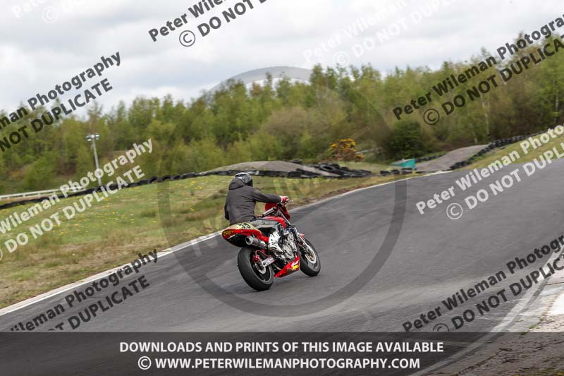 Three Sisters;Three Sisters photographs;Three Sisters trackday photographs;enduro digital images;event digital images;eventdigitalimages;lydden no limits trackday;no limits trackdays;peter wileman photography;racing digital images;trackday digital images;trackday photos