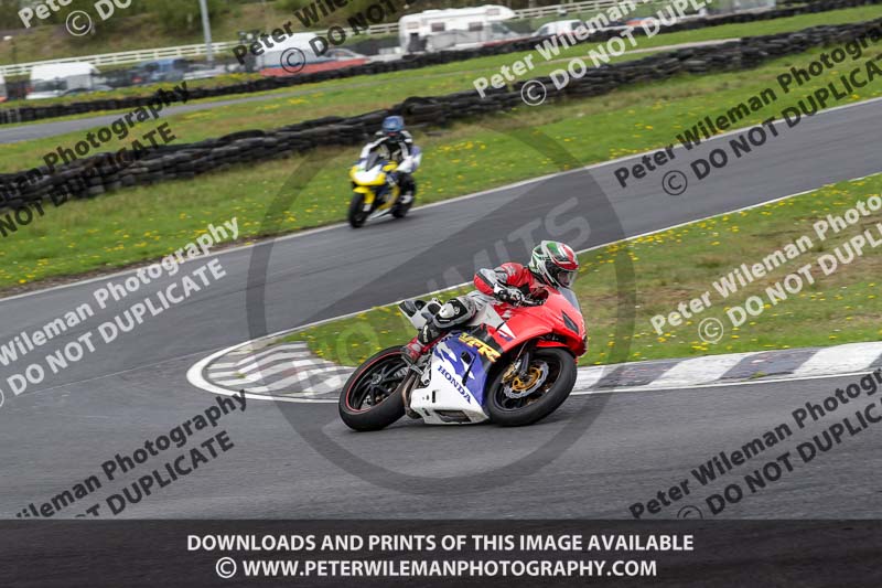 Three Sisters;Three Sisters photographs;Three Sisters trackday photographs;enduro digital images;event digital images;eventdigitalimages;lydden no limits trackday;no limits trackdays;peter wileman photography;racing digital images;trackday digital images;trackday photos