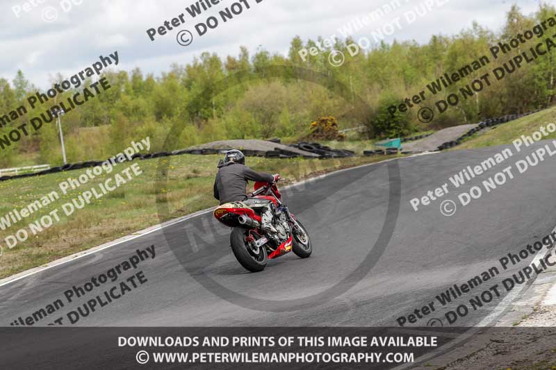 Three Sisters;Three Sisters photographs;Three Sisters trackday photographs;enduro digital images;event digital images;eventdigitalimages;lydden no limits trackday;no limits trackdays;peter wileman photography;racing digital images;trackday digital images;trackday photos