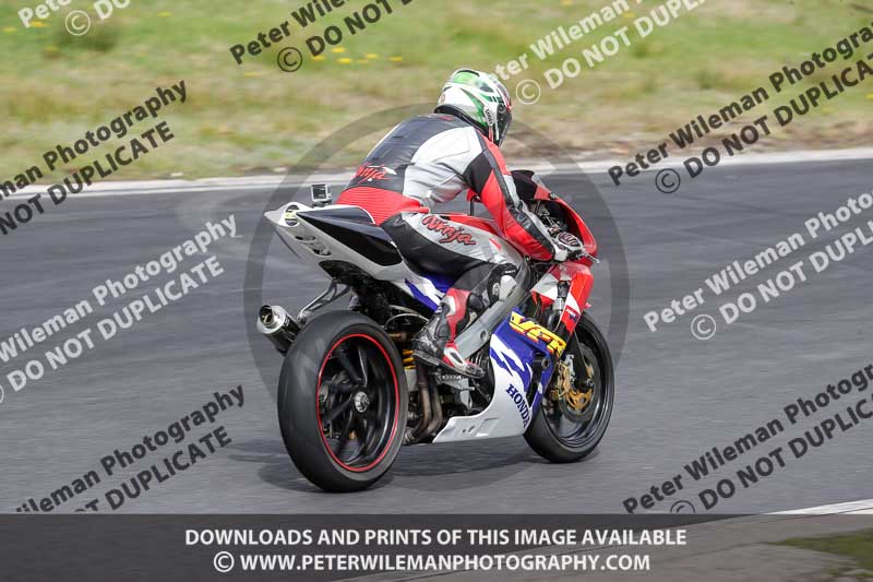 Three Sisters;Three Sisters photographs;Three Sisters trackday photographs;enduro digital images;event digital images;eventdigitalimages;lydden no limits trackday;no limits trackdays;peter wileman photography;racing digital images;trackday digital images;trackday photos