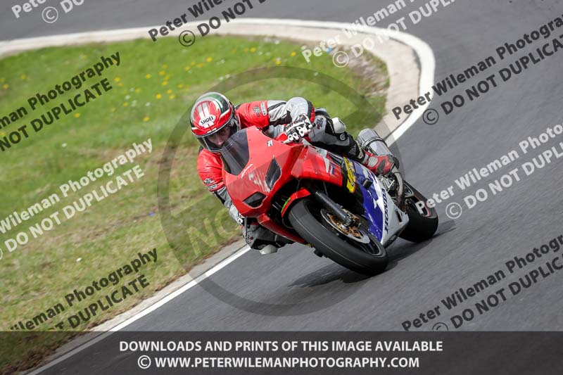 Three Sisters;Three Sisters photographs;Three Sisters trackday photographs;enduro digital images;event digital images;eventdigitalimages;lydden no limits trackday;no limits trackdays;peter wileman photography;racing digital images;trackday digital images;trackday photos