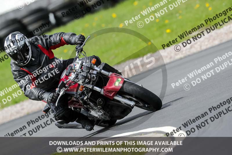 Three Sisters;Three Sisters photographs;Three Sisters trackday photographs;enduro digital images;event digital images;eventdigitalimages;lydden no limits trackday;no limits trackdays;peter wileman photography;racing digital images;trackday digital images;trackday photos