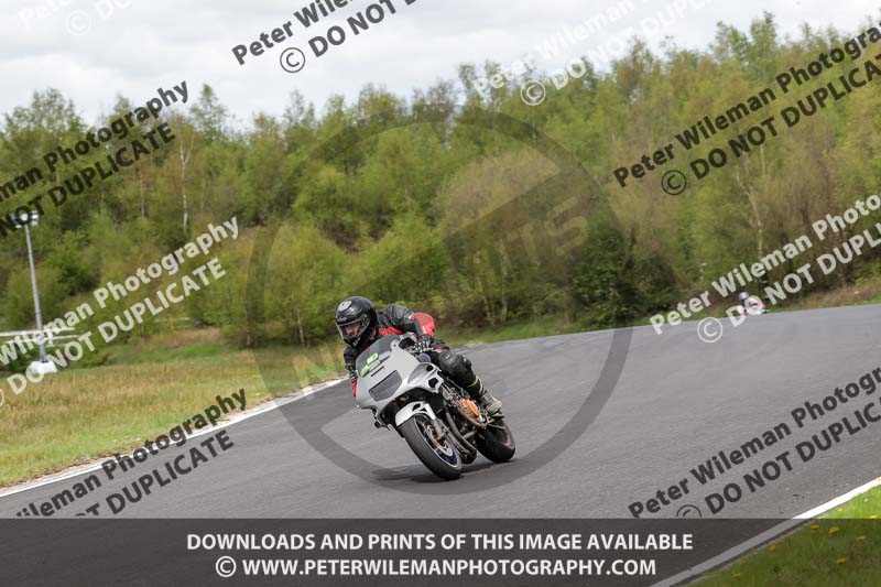 Three Sisters;Three Sisters photographs;Three Sisters trackday photographs;enduro digital images;event digital images;eventdigitalimages;lydden no limits trackday;no limits trackdays;peter wileman photography;racing digital images;trackday digital images;trackday photos