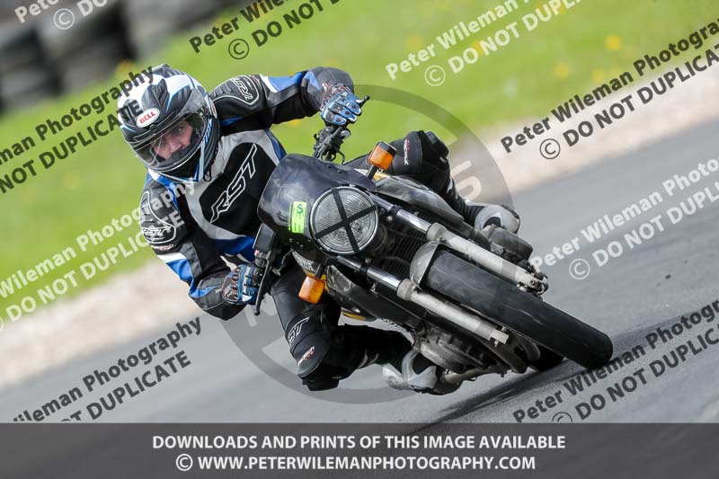 Three Sisters;Three Sisters photographs;Three Sisters trackday photographs;enduro digital images;event digital images;eventdigitalimages;lydden no limits trackday;no limits trackdays;peter wileman photography;racing digital images;trackday digital images;trackday photos