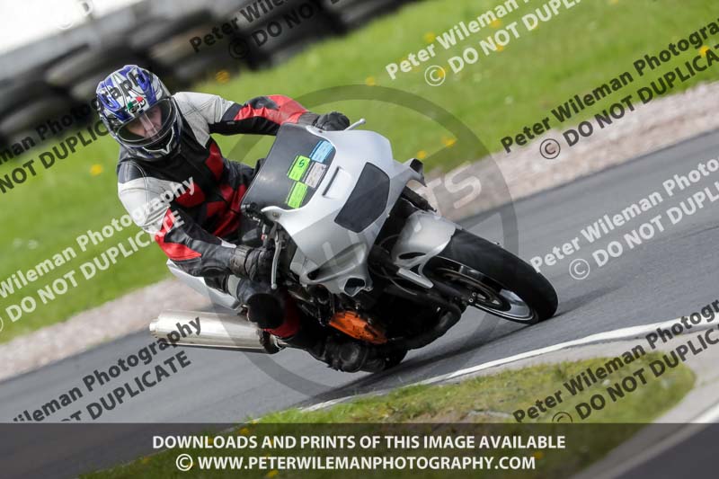 Three Sisters;Three Sisters photographs;Three Sisters trackday photographs;enduro digital images;event digital images;eventdigitalimages;lydden no limits trackday;no limits trackdays;peter wileman photography;racing digital images;trackday digital images;trackday photos