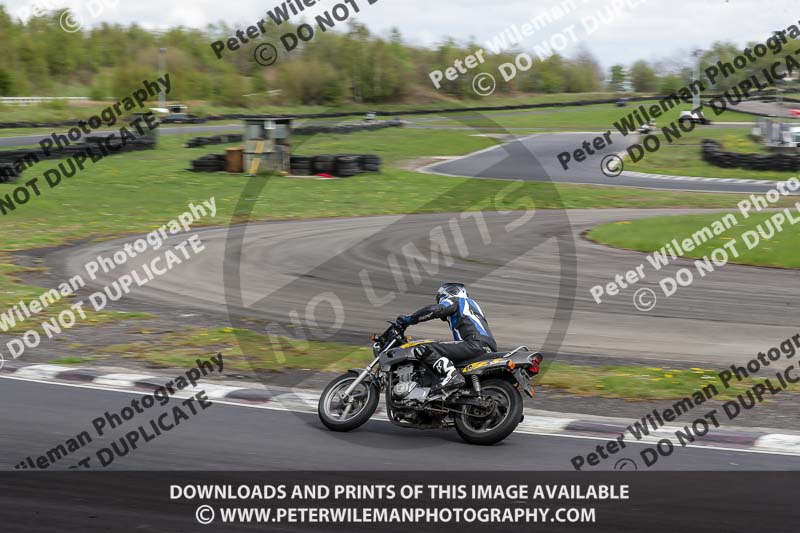 Three Sisters;Three Sisters photographs;Three Sisters trackday photographs;enduro digital images;event digital images;eventdigitalimages;lydden no limits trackday;no limits trackdays;peter wileman photography;racing digital images;trackday digital images;trackday photos