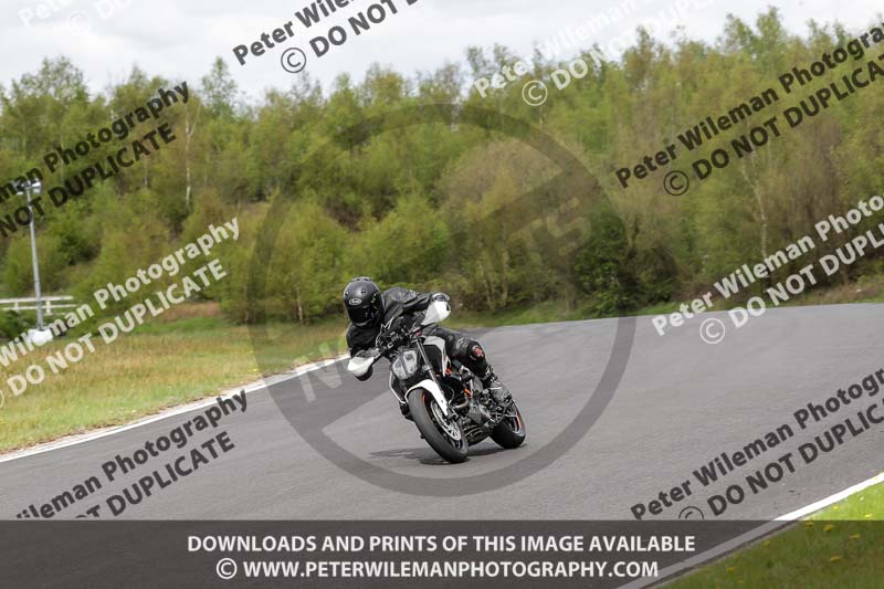 Three Sisters;Three Sisters photographs;Three Sisters trackday photographs;enduro digital images;event digital images;eventdigitalimages;lydden no limits trackday;no limits trackdays;peter wileman photography;racing digital images;trackday digital images;trackday photos
