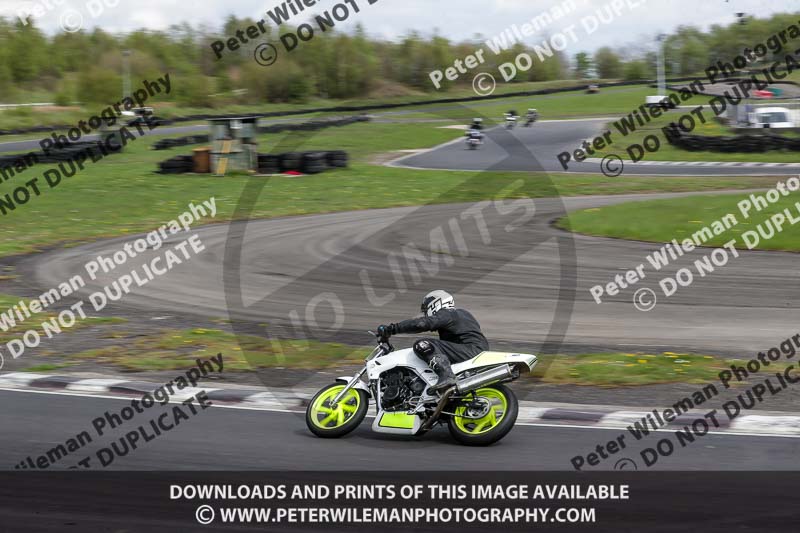 Three Sisters;Three Sisters photographs;Three Sisters trackday photographs;enduro digital images;event digital images;eventdigitalimages;lydden no limits trackday;no limits trackdays;peter wileman photography;racing digital images;trackday digital images;trackday photos