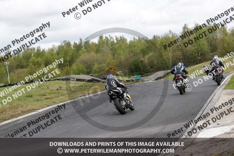 Three Sisters;Three Sisters photographs;Three Sisters trackday photographs;enduro digital images;event digital images;eventdigitalimages;lydden no limits trackday;no limits trackdays;peter wileman photography;racing digital images;trackday digital images;trackday photos