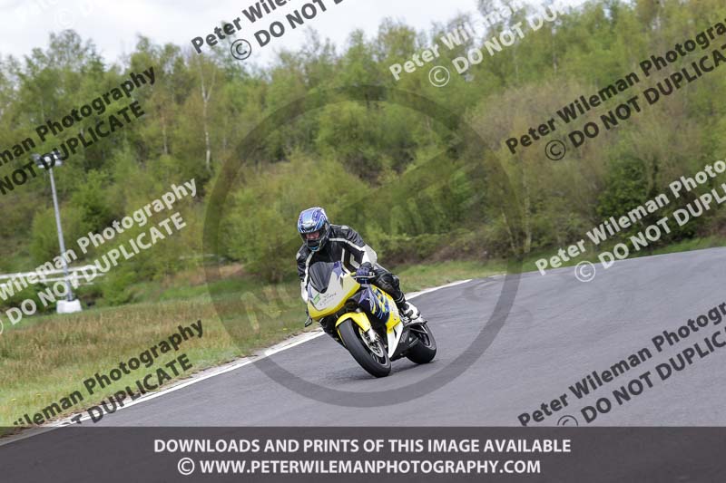 Three Sisters;Three Sisters photographs;Three Sisters trackday photographs;enduro digital images;event digital images;eventdigitalimages;lydden no limits trackday;no limits trackdays;peter wileman photography;racing digital images;trackday digital images;trackday photos