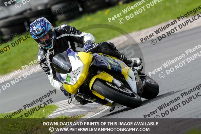 Three Sisters;Three Sisters photographs;Three Sisters trackday photographs;enduro digital images;event digital images;eventdigitalimages;lydden no limits trackday;no limits trackdays;peter wileman photography;racing digital images;trackday digital images;trackday photos