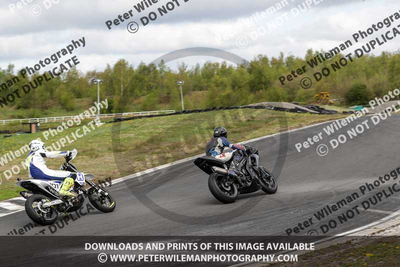 Three Sisters;Three Sisters photographs;Three Sisters trackday photographs;enduro digital images;event digital images;eventdigitalimages;lydden no limits trackday;no limits trackdays;peter wileman photography;racing digital images;trackday digital images;trackday photos