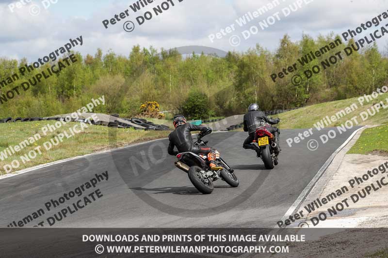 Three Sisters;Three Sisters photographs;Three Sisters trackday photographs;enduro digital images;event digital images;eventdigitalimages;lydden no limits trackday;no limits trackdays;peter wileman photography;racing digital images;trackday digital images;trackday photos