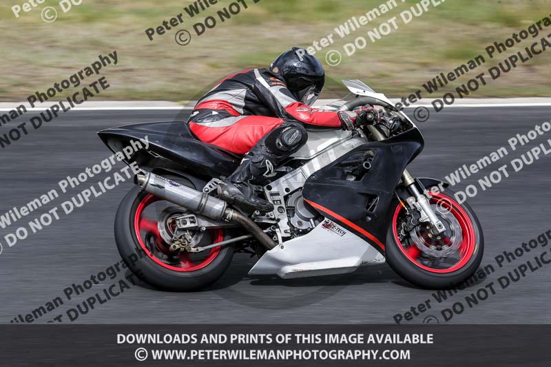 Three Sisters;Three Sisters photographs;Three Sisters trackday photographs;enduro digital images;event digital images;eventdigitalimages;lydden no limits trackday;no limits trackdays;peter wileman photography;racing digital images;trackday digital images;trackday photos