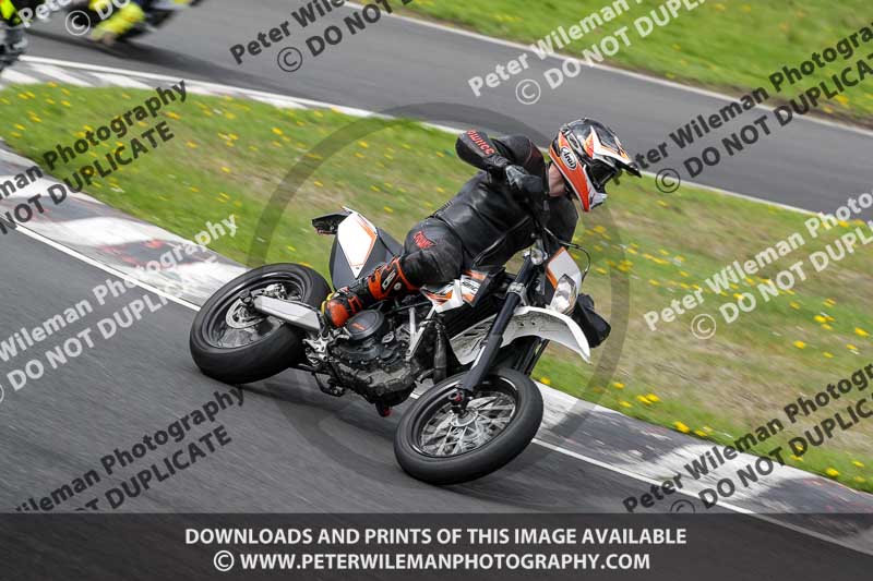 Three Sisters;Three Sisters photographs;Three Sisters trackday photographs;enduro digital images;event digital images;eventdigitalimages;lydden no limits trackday;no limits trackdays;peter wileman photography;racing digital images;trackday digital images;trackday photos