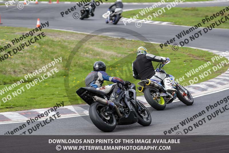 Three Sisters;Three Sisters photographs;Three Sisters trackday photographs;enduro digital images;event digital images;eventdigitalimages;lydden no limits trackday;no limits trackdays;peter wileman photography;racing digital images;trackday digital images;trackday photos