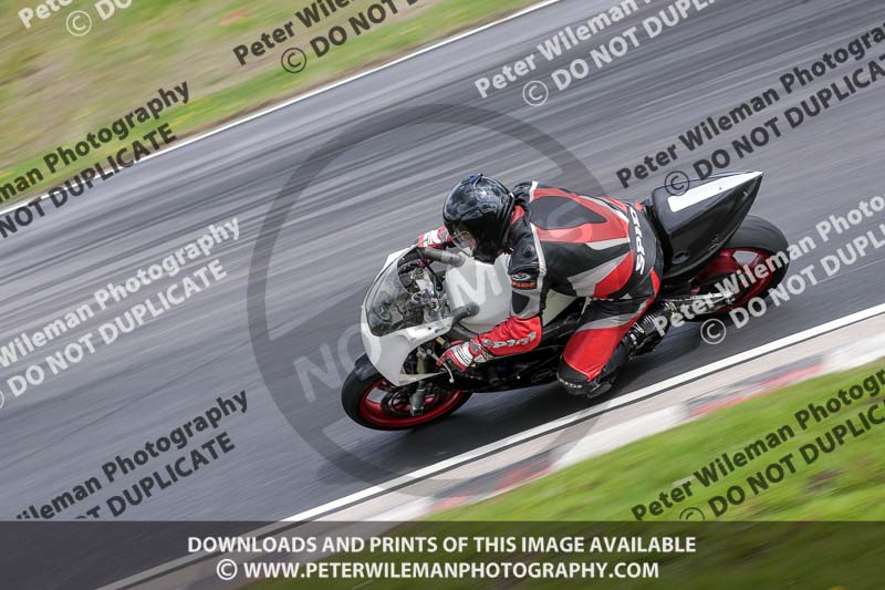 Three Sisters;Three Sisters photographs;Three Sisters trackday photographs;enduro digital images;event digital images;eventdigitalimages;lydden no limits trackday;no limits trackdays;peter wileman photography;racing digital images;trackday digital images;trackday photos