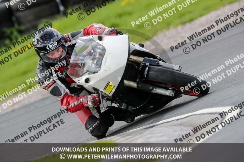 Three Sisters;Three Sisters photographs;Three Sisters trackday photographs;enduro digital images;event digital images;eventdigitalimages;lydden no limits trackday;no limits trackdays;peter wileman photography;racing digital images;trackday digital images;trackday photos