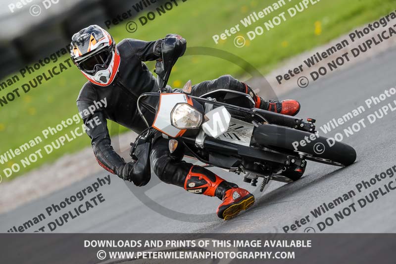Three Sisters;Three Sisters photographs;Three Sisters trackday photographs;enduro digital images;event digital images;eventdigitalimages;lydden no limits trackday;no limits trackdays;peter wileman photography;racing digital images;trackday digital images;trackday photos