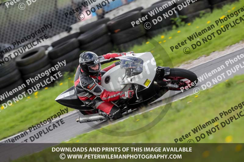 Three Sisters;Three Sisters photographs;Three Sisters trackday photographs;enduro digital images;event digital images;eventdigitalimages;lydden no limits trackday;no limits trackdays;peter wileman photography;racing digital images;trackday digital images;trackday photos