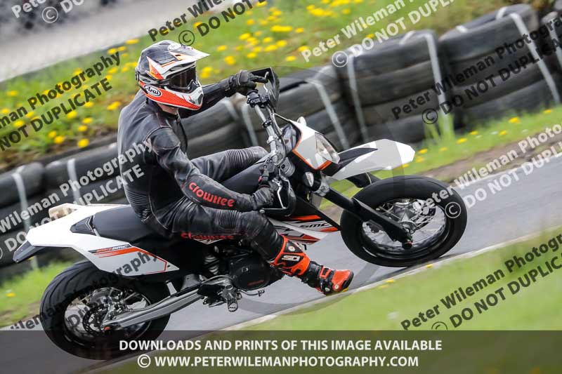 Three Sisters;Three Sisters photographs;Three Sisters trackday photographs;enduro digital images;event digital images;eventdigitalimages;lydden no limits trackday;no limits trackdays;peter wileman photography;racing digital images;trackday digital images;trackday photos